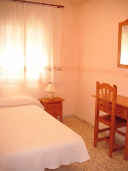 Hostal Villa Mercedes Chipiona Exterior foto